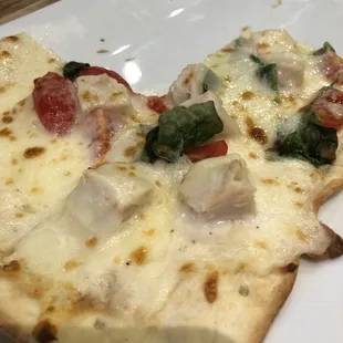 Chicken Florentine pizza