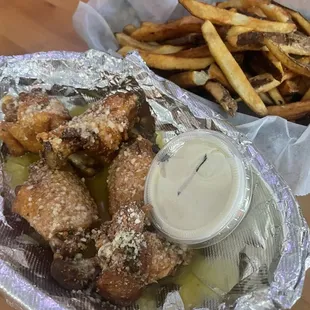 Wings &amp; fries
