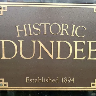 historical dundeee sign