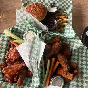 Wings (20), House Burger