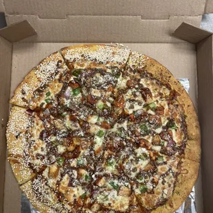 Barbecue chicken pizza