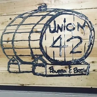 a drawing of a barrel of beer