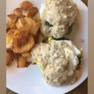 Sausage Gravy Benedict