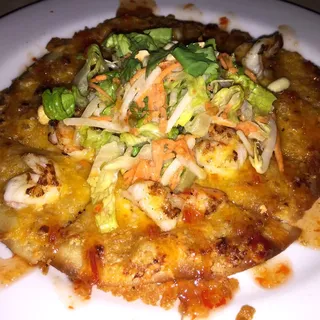 Thai Flatbread Chicken & Peanut Sauce
