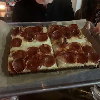 Traditional Pizza