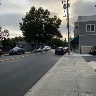 Walking up to the farmers market in the U!