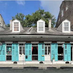 Union Gallery located in the French Quarter at 831 Royal Street New Orleans, LA