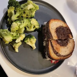 Ruben with broccoli side