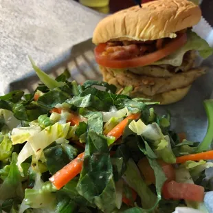 Nice side salad with the chicken sandwich.