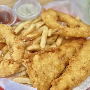 2 fish, 2 shrimp and chips combo
