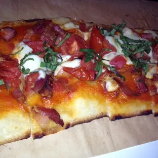 Bacon Tomato Flatbread