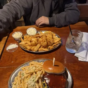 Jack Daniels barbecue burger / fish and chips