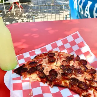 food, pizza