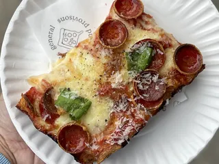 Mo's General Pizza & Provisions