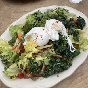 Bistro brunch salad