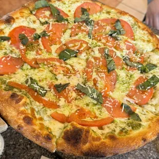 12&quot; Margherita Pesto Pizza - for 1 persona affamata