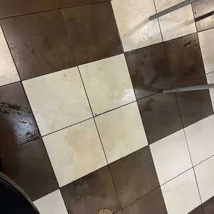 Someone peed on the floor right in the middle of the food court. Truly ridiculous.... Very heavy urine smell.