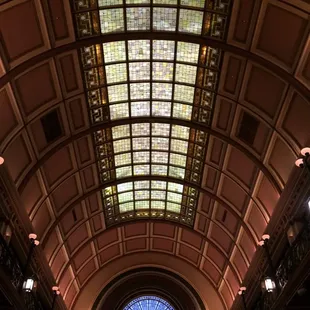 The ceiling. Look up, folks.