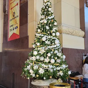 Another simply decorated tree brings life to Union Station.
