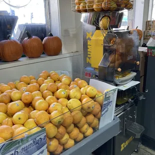 a display of oranges