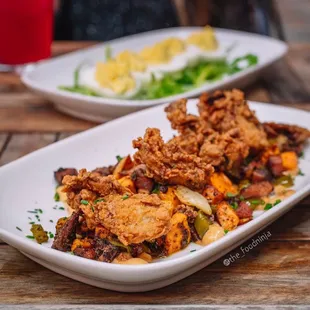 food, chicken wings and fried chicken
