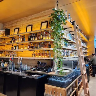 What a lovely looking bar.