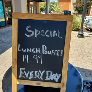 Awesome lunch buffet!