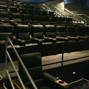 Super wide comfy seats!