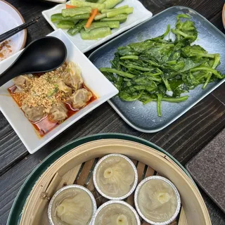 X2. Chicken Soup Dumpling (6 pcs)