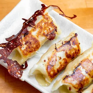 S3. Mission Chicken Pot Stickers (5 pcs)