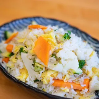 F1. Singapore Curry Chicken Fried Rice