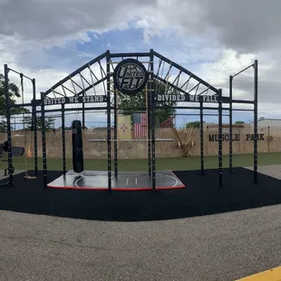 Albuquerque's 1st Outdoor Gym Known as Muscle Park