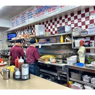 Busy @ United Grill.Breakfast Lunch Burgers. (Cicero/Armitage) Old Grease Spoon Place. Simple Quick Cheap Good Food. Dine In Take Out.