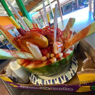 Sandia loca. Lista en cartón para llevarla en el carro