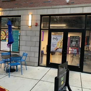 the entrance to the restaurant