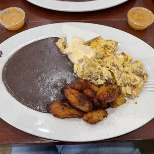 Desayuno Huevos Revueltos con Chorizo Breakfast