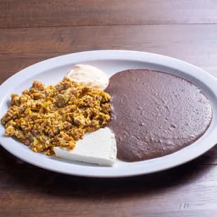 a plate of mexican food