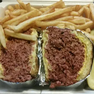 13 oz corned beef with fries. #Yum