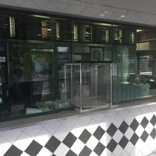 the outside of a restaurant