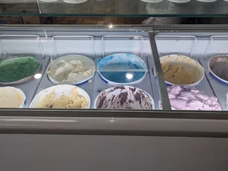 Golden Pizza And Wings