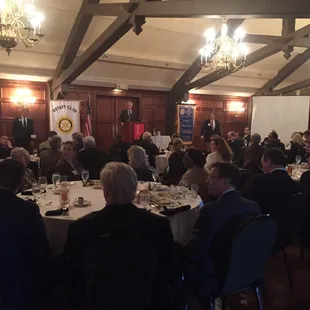 Shelby County Mayor Mark Luttrell addresses the Memphis Rotary.
