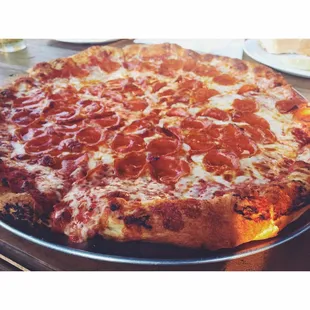 20 inch pizza.....huge and AMAZING