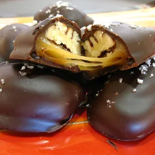 Baby Desert Tortoise. Organic pecans, Desert Wildflower honey caramel, fleur de sel and honey sweetened organic dark chocolate.