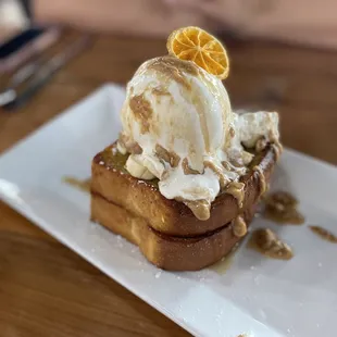 Dulce de leche French toast