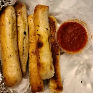 Garlic bread sticks.