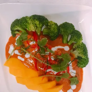 Mango Salmon Choo Chee Curry