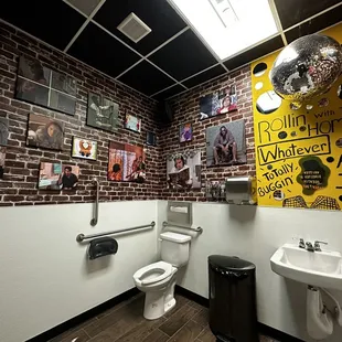 90' theme bathroom