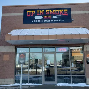 Friendly folks, took me right back to check out the smoker, not a bad spot.  I recommended they have kind of a family sampler plate.