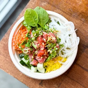Hawaiian Chili AHI (Spicy)
Comes with Lettuce, Carrots, Sweet Onion, Cilantro, Fried Garlic, Fried Onion, Green Onion and Sesame Seeds&amp;oil.