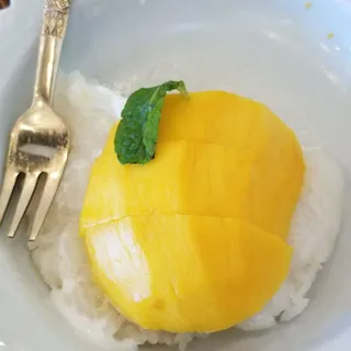 Mango with Coconut Sweet Sticky Rice